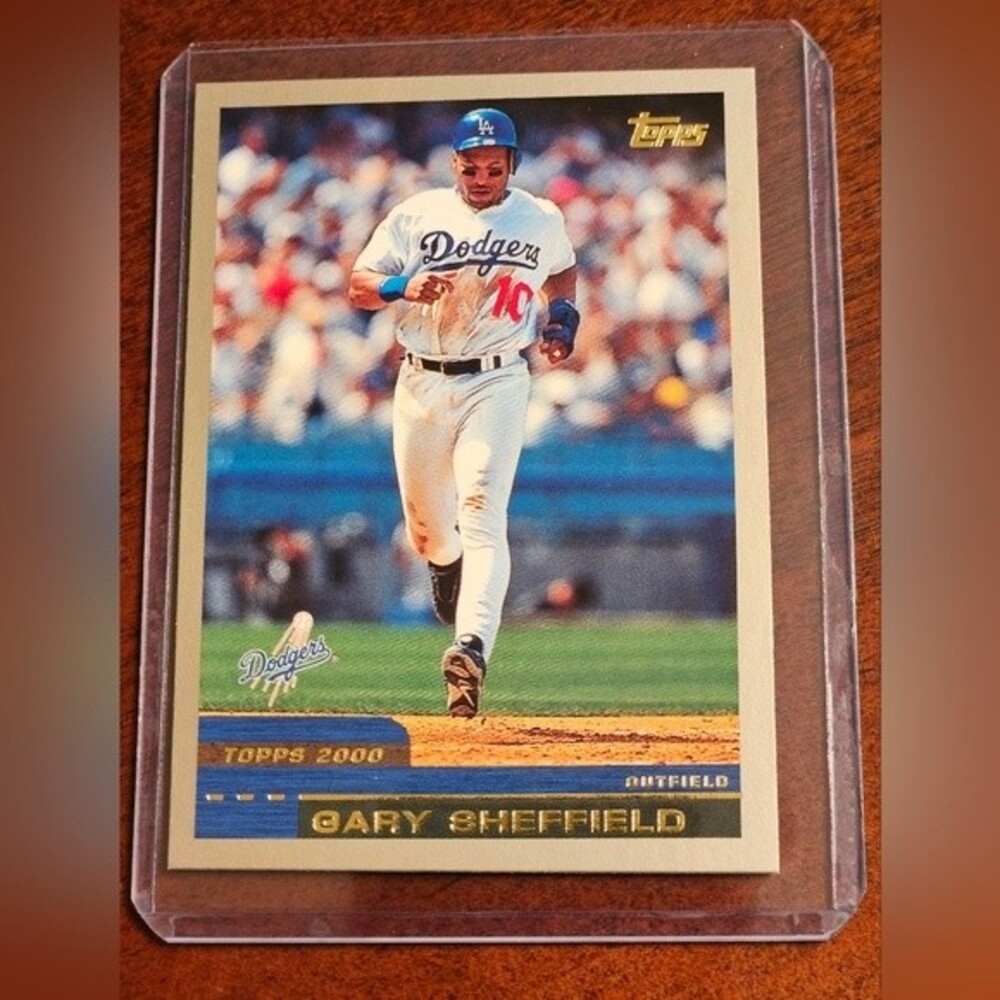 #105 Gary Sheffield MLB Collectible Card